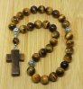 Четки из тигрового глаза с крупным каменным крестом — купить за 4290 ₽ - фото 2 купить - Четки из тигрового глаза с крупным каменным крестом — купить за 4290 ₽ - фото 2